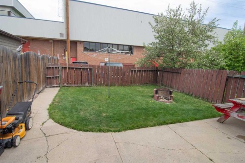 5502 Temple Road Ne, Calgary, AB - Outdoor
