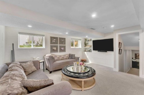 272 West Chestermere Drive, Chestermere, AB - Indoor Photo Showing Living Room