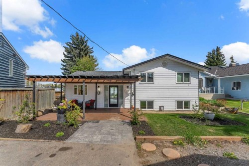 272 West Chestermere Drive, Chestermere, AB - Outdoor