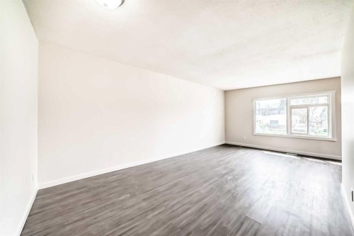 2918 Doverville Crescent Se, Calgary, AB - Indoor Photo Showing Other Room