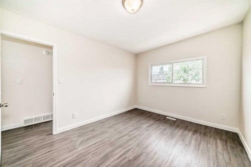 2918 Doverville Crescent Se, Calgary, AB - Indoor Photo Showing Other Room