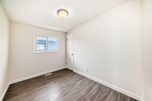 2918 Doverville Crescent Se, Calgary, AB - Indoor Photo Showing Other Room