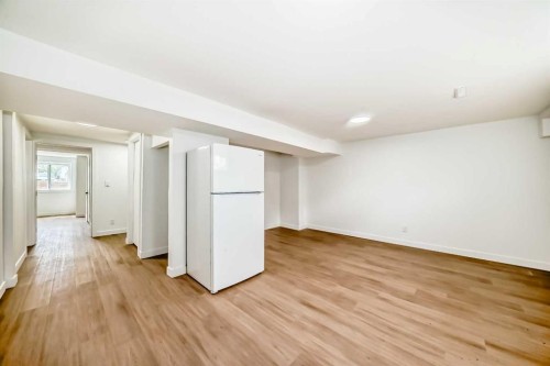 2918 Doverville Crescent Se, Calgary, AB - Indoor
