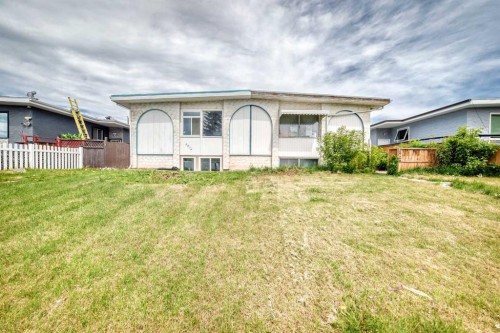 2918 Doverville Crescent Se, Calgary, AB - Outdoor