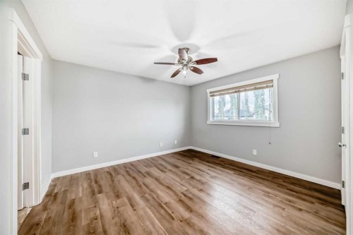 32 Copperleaf Way Se, Calgary, AB - Indoor Photo Showing Other Room