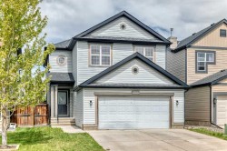 32 Copperleaf Way SE Calgary, AB T2Z 0H8