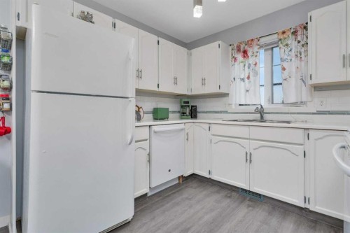 63 Elder Street, Red Deer, AB - Indoor Photo Showing Kitchen