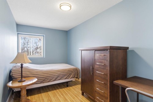 90 Coventry Lane Ne, Calgary, AB - Indoor Photo Showing Bedroom