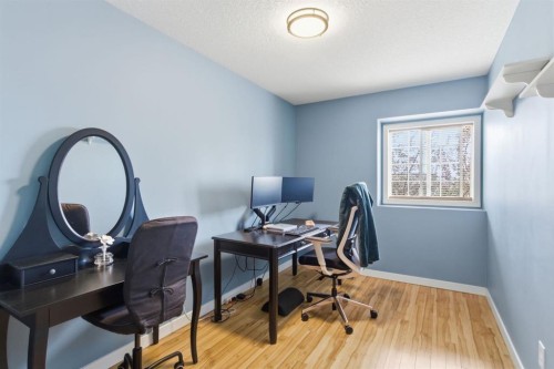 90 Coventry Lane Ne, Calgary, AB - Indoor Photo Showing Office