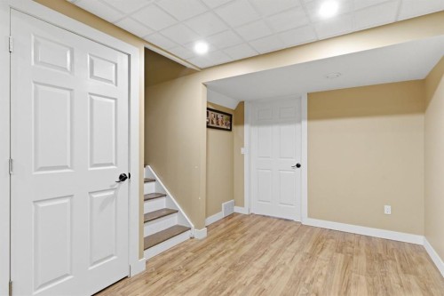 90 Coventry Lane Ne, Calgary, AB - Indoor Photo Showing Other Room