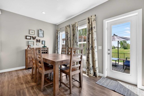 236 Aspenmere Circle, Chestermere, AB - Indoor Photo Showing Dining Room