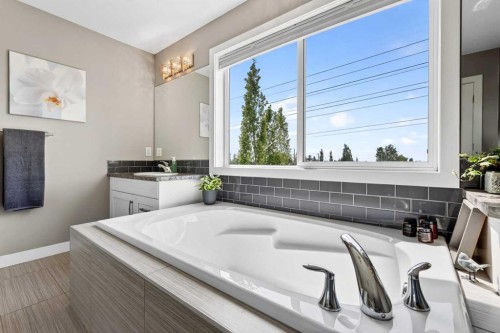 236 Aspenmere Circle, Chestermere, AB - Indoor Photo Showing Bathroom