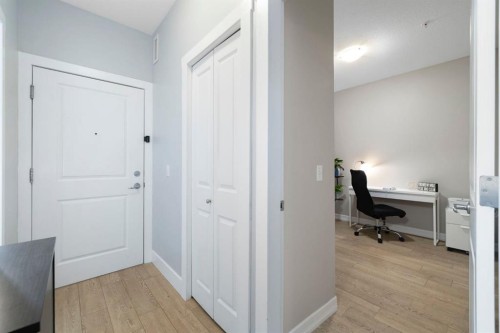 107-117 Copperpond Common Se, Calgary, AB 