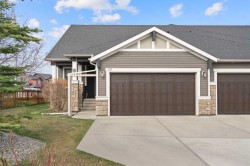 25 Fireside Landing Cochrane, AB T4C 0V9