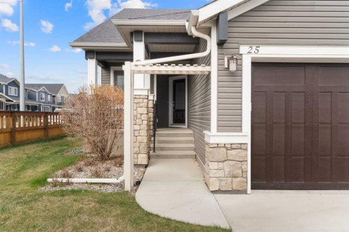 25 Fireside Landing, Cochrane, AB - Outdoor