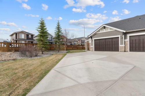 25 Fireside Landing, Cochrane, AB - Outdoor