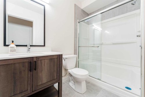 64 Waterford Terrace, Chestermere, AB - Indoor Photo Showing Bathroom