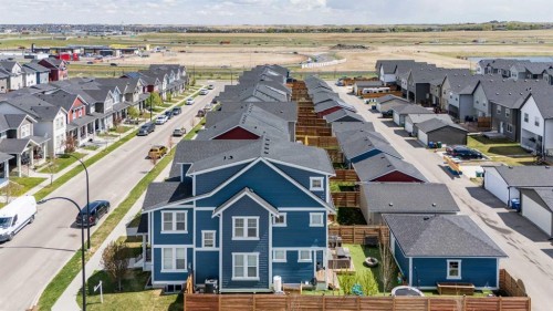 401 South Point Glen SW Airdrie, AB T4B 4L1