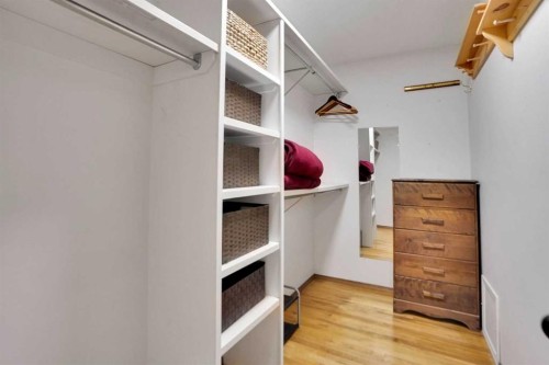 62 Macewan Park View Nw, Calgary, AB - Indoor With Storage