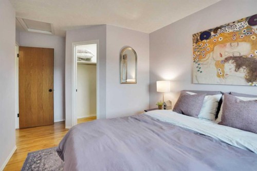 62 Macewan Park View Nw, Calgary, AB - Indoor Photo Showing Bedroom