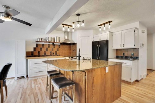 62 Macewan Park View Nw, Calgary, AB - Indoor Photo Showing Kitchen