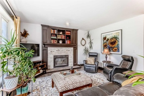 37 Lakeside Greens Close, Chestermere, AB 