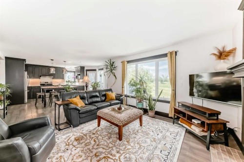 37 Lakeside Greens Close, Chestermere, AB 