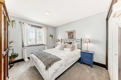 37 Lakeside Greens Close, Chestermere, AB 