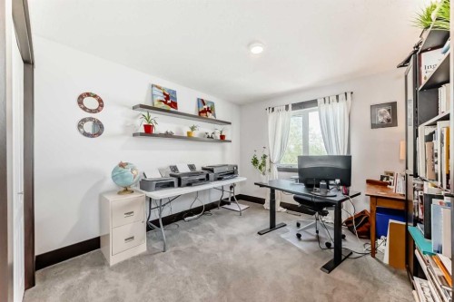 37 Lakeside Greens Close, Chestermere, AB 