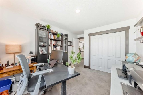 37 Lakeside Greens Close, Chestermere, AB 