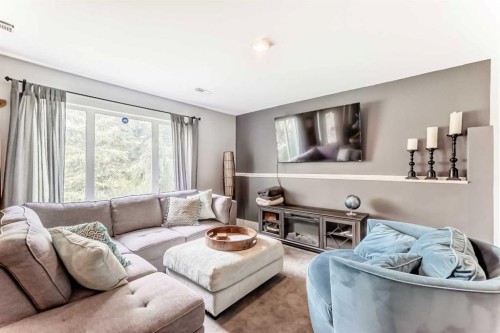 37 Lakeside Greens Close, Chestermere, AB 