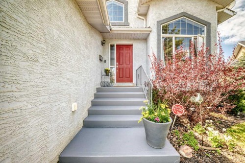 37 Lakeside Greens Close, Chestermere, AB 
