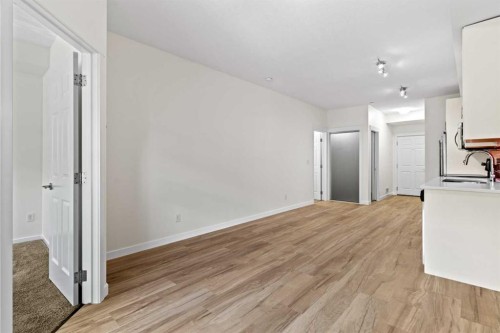 1205-215 Legacy Boulevard Se, Calgary, AB - Indoor Photo Showing Other Room