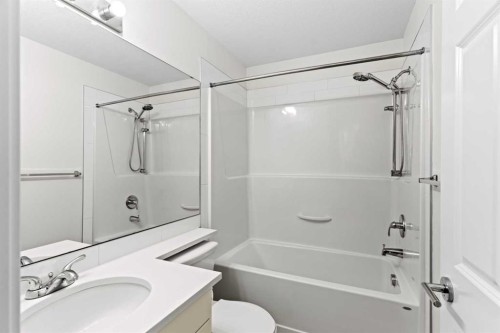 1205-215 Legacy Boulevard Se, Calgary, AB - Indoor Photo Showing Bathroom
