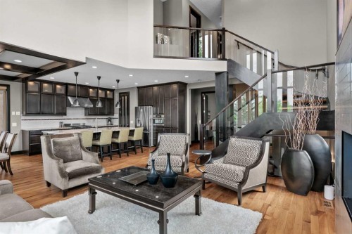 29 Quarry Court Se, Calgary, AB - Indoor Photo Showing Living Room