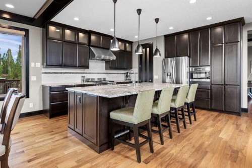 29 Quarry Court Se, Calgary, AB - Indoor Photo Showing Kitchen With Upgraded Kitchen