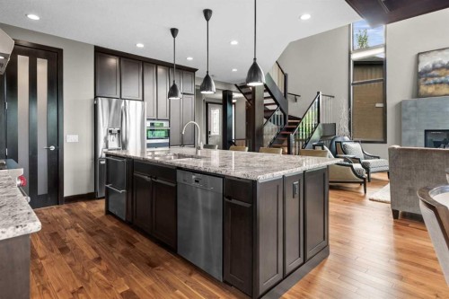 29 Quarry Court Se, Calgary, AB - Indoor Photo Showing Kitchen With Upgraded Kitchen