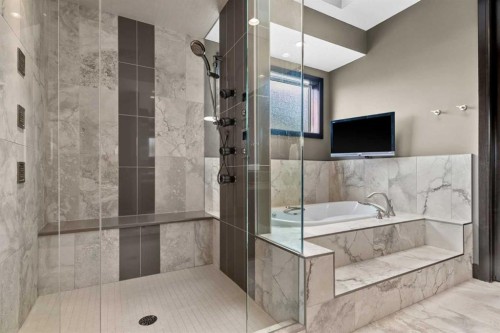 29 Quarry Court Se, Calgary, AB - Indoor Photo Showing Bathroom
