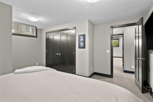 29 Quarry Court Se, Calgary, AB - Indoor Photo Showing Bedroom