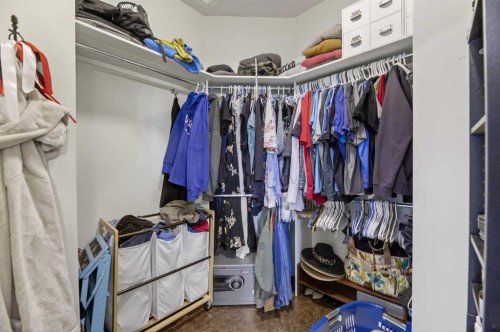 23 Lake Ridge, Olds, AB - Indoor With Storage
