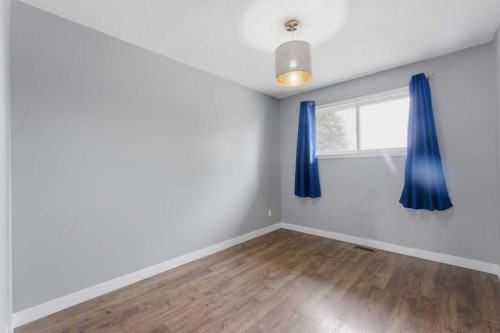 819 Avonlea Place Se, Calgary, AB - Indoor Photo Showing Other Room