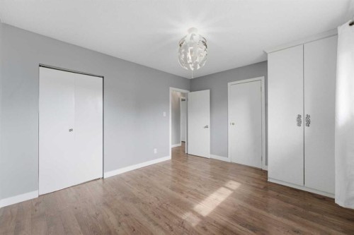 819 Avonlea Place Se, Calgary, AB - Indoor Photo Showing Other Room
