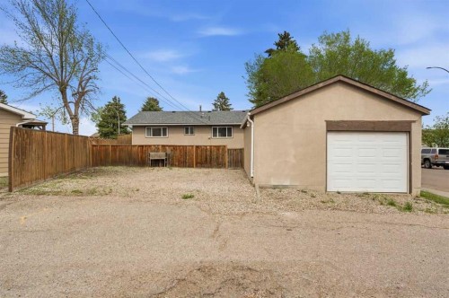 819 Avonlea Place Se, Calgary, AB - Outdoor