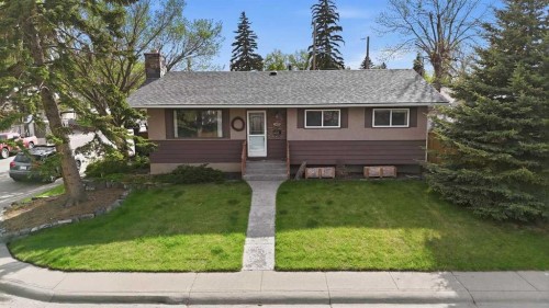 819 Avonlea Place Se, Calgary, AB - Outdoor