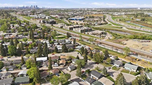 819 Avonlea Place Se, Calgary, AB - Outdoor With View