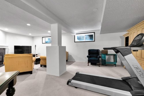 9 Chaparral Villas Se, Calgary, AB - Indoor
