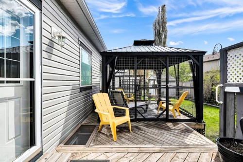 9 Chaparral Villas Se, Calgary, AB - Outdoor With Deck Patio Veranda With Exterior
