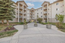 113-1717 60 Street SE Calgary, AB T2A 7Y7