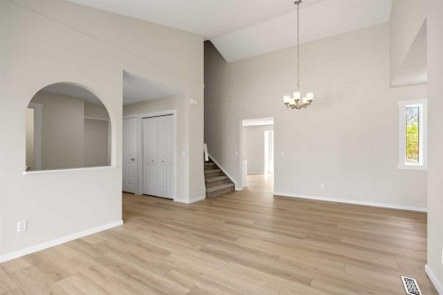 53 Riverview Close, Cochrane, AB 