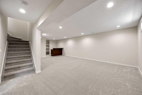 53 Riverview Close, Cochrane, AB 